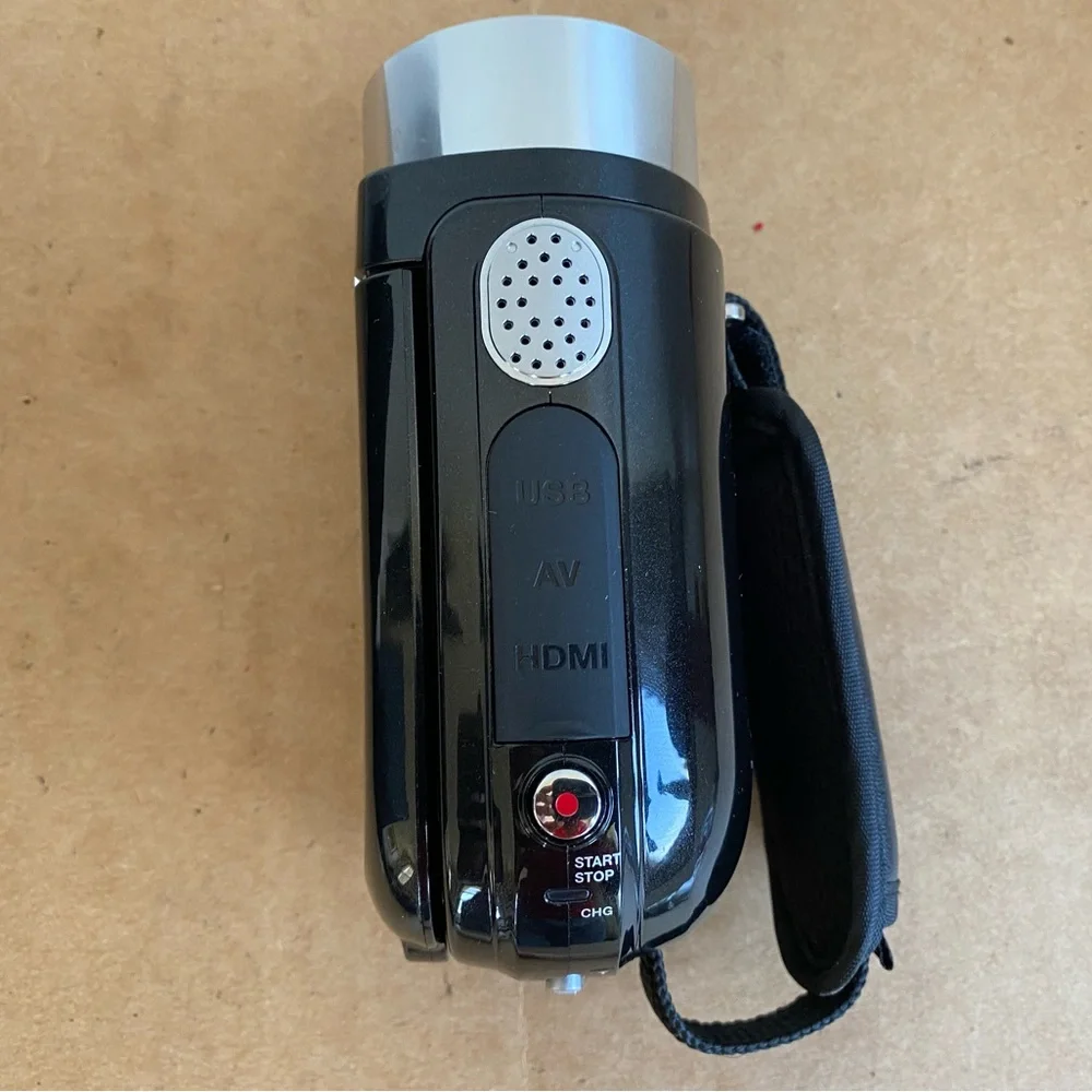 VIVITAR DVR 790HD Digital Video camera